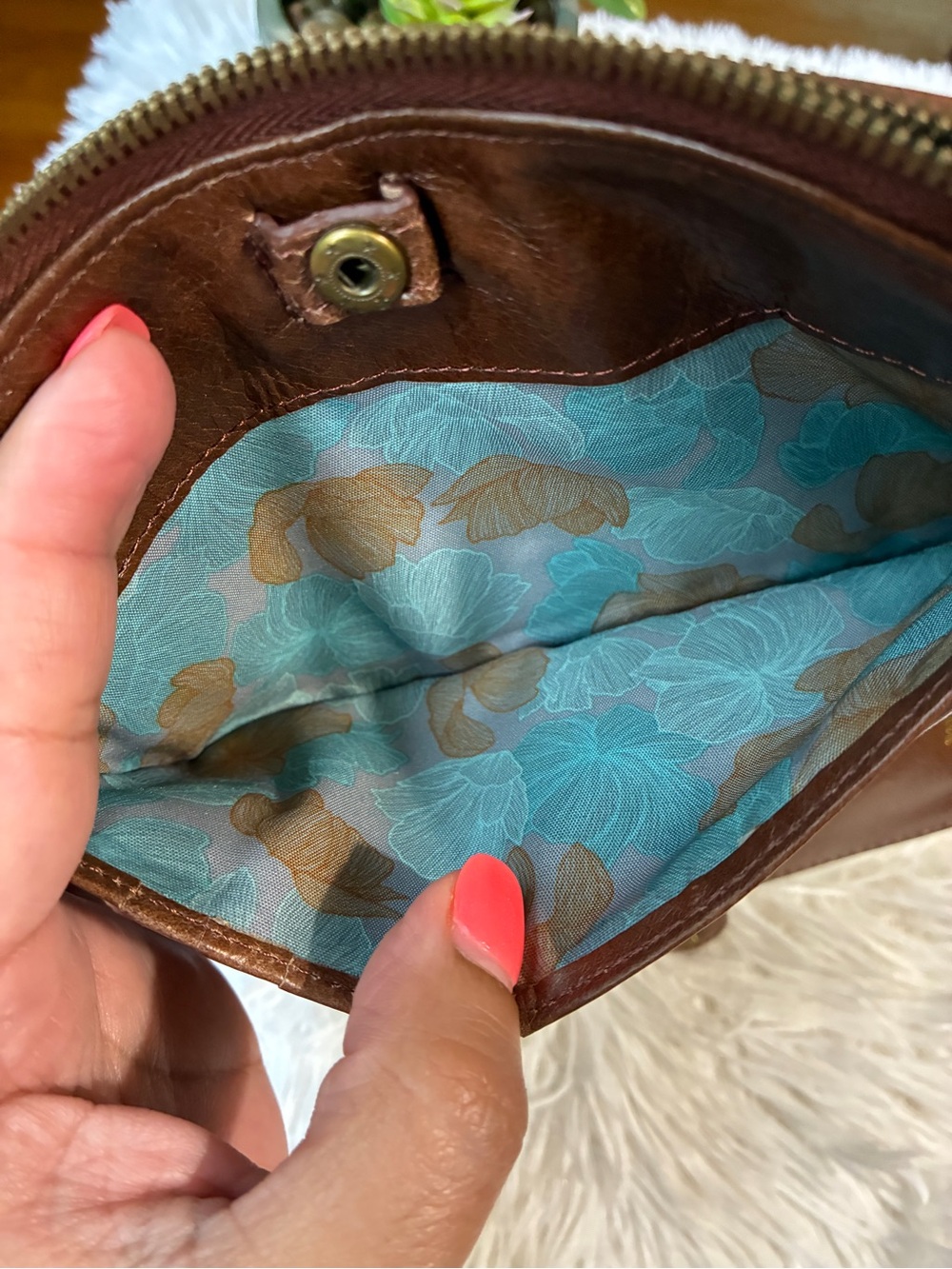 HOBO International Leather Wallet Clutch 🤎 - Picture 9 of 11
